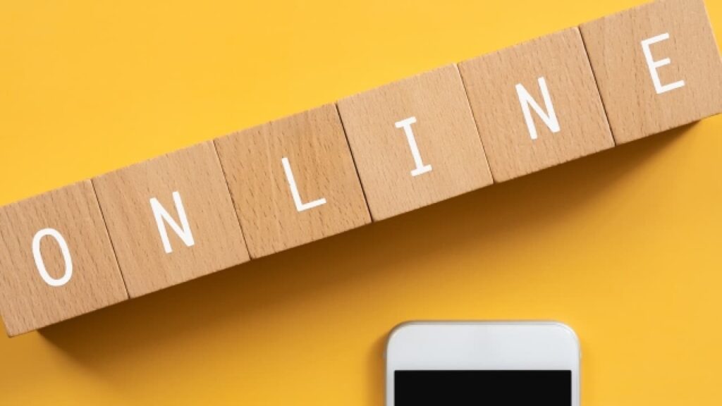 SNSとは無料で利用できるオンライン上のコミュニティのこと