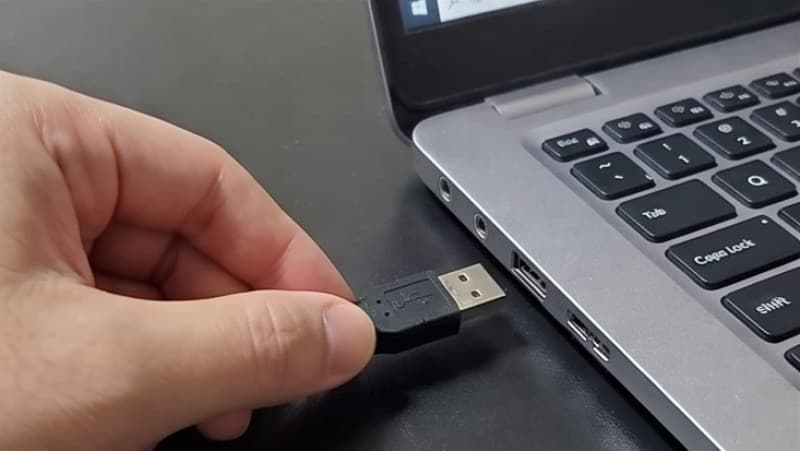 【簡単4ステップ】BUFFALO ポータブルHDDの使い方・接続手順